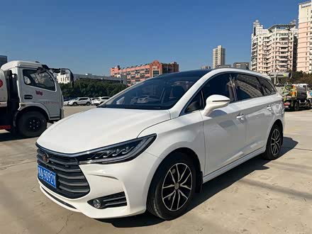 宋MAX 2018款 1.5T 自动智联精英型 6座