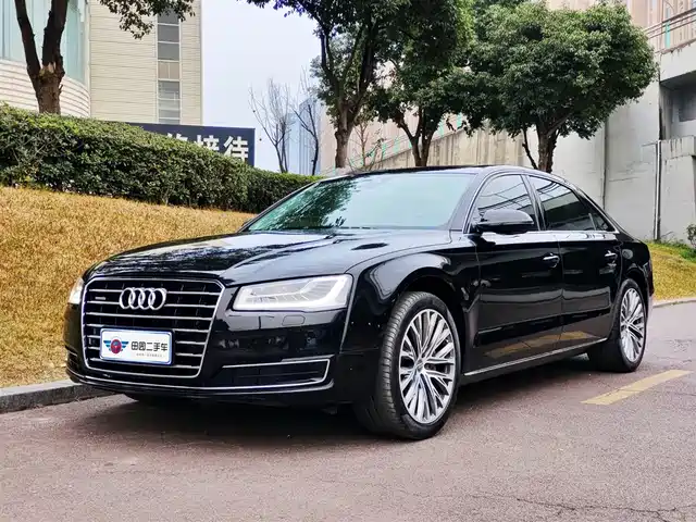 AUDI  A8 2017