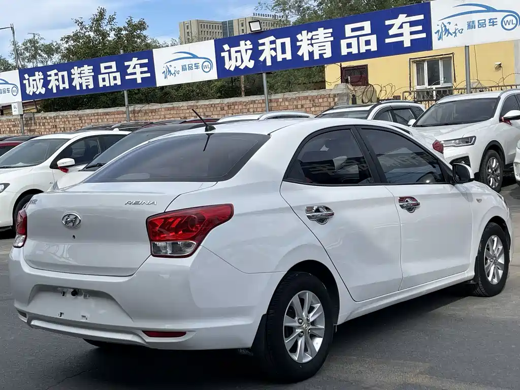 HYUNDAI RENA