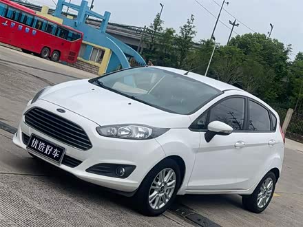 嘉年华 2013款 两厢 1.5L 自动时尚型