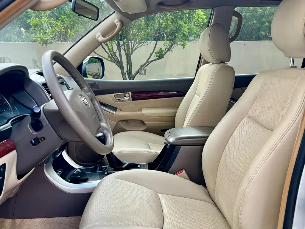 Toyota Land Cruiser Prado 2004 GX 2.7 AT