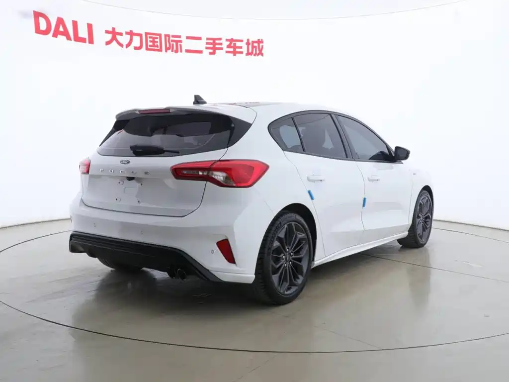 FORD FOX
