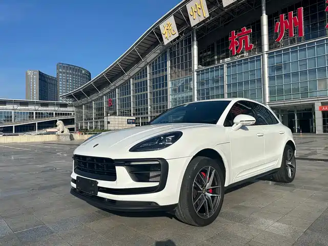 PORSCHE MACAN 2023