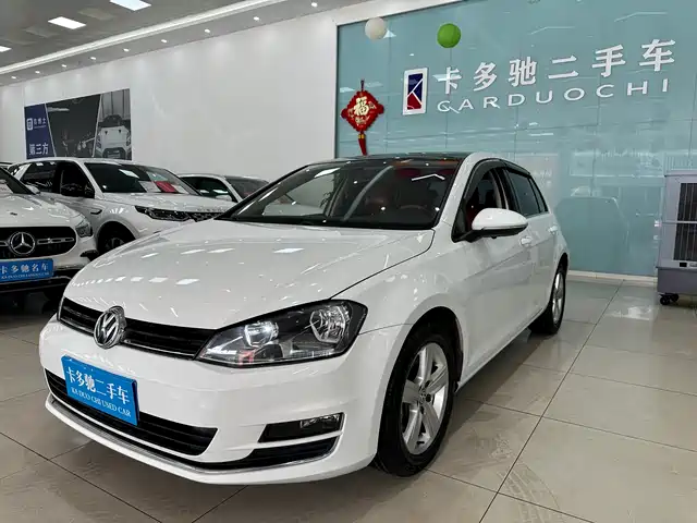 VOLKSWAGEN GOLF 2016