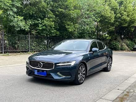沃尔沃S60 2020款 T4 智远豪华版
