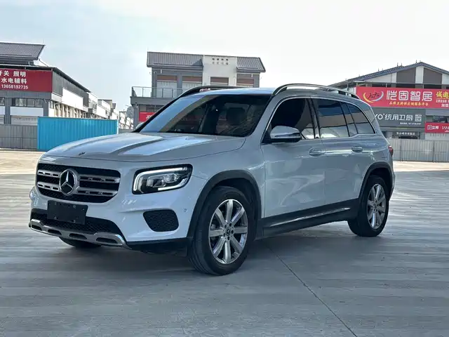 MERCEDES-BENZ  GLB