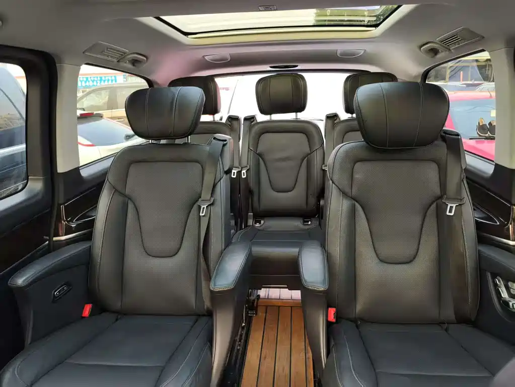 MERCEDES-BENZ V CLASS