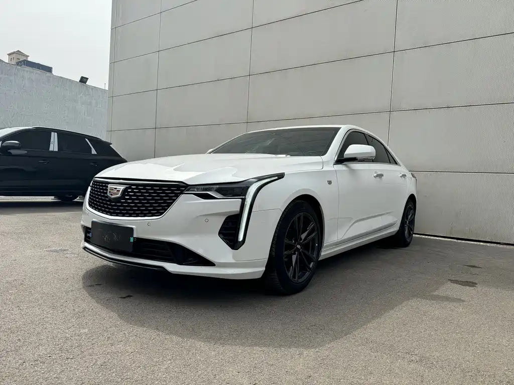 Кадиллак CT4 2022 года 28T Люксовая версия 25000 km 2022