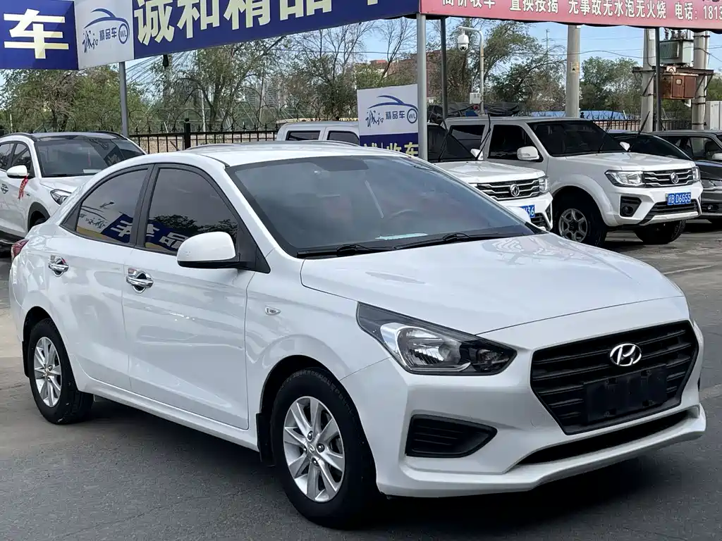 HYUNDAI RENA