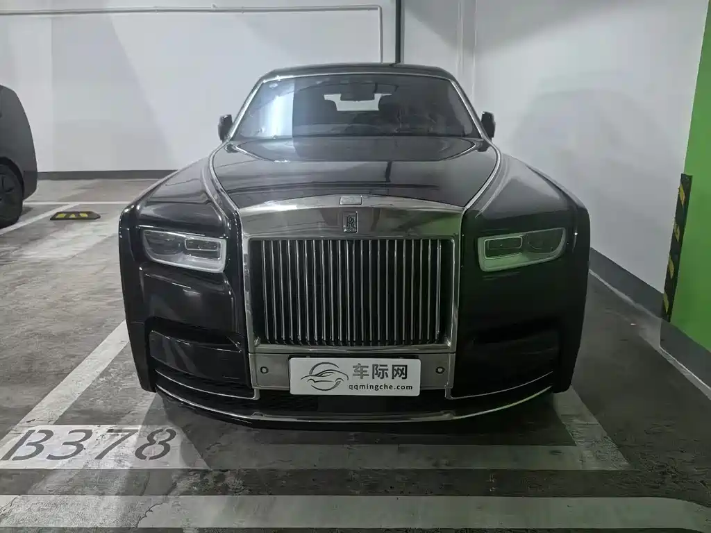 ROLLS-ROYCE PHANTOM