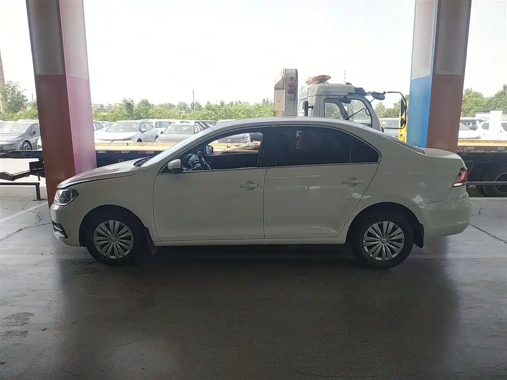 VOLKSWAGEN SANTANA