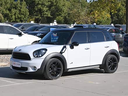 MINI COUNTRYMAN 2016款 1.6T COOPER ALL4 Fun装备控