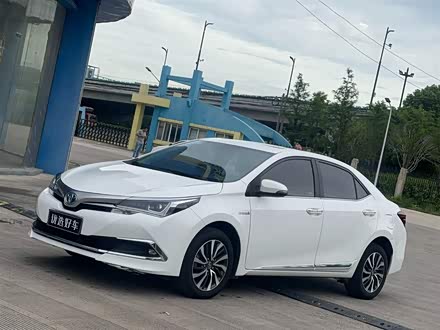 卡罗拉 2017款 改款双擎 1.8L E-CVT精英版