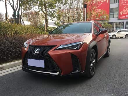 雷克萨斯UX 2019款 200 F SPORT版