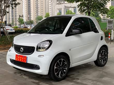 smart fortwo 2015款 1.0L 52千瓦硬顶激情版