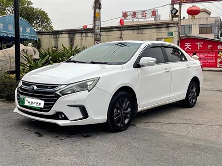 秦新能源 2017款 1.5T 尊贵型