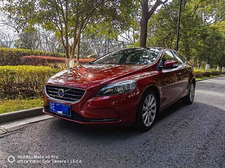 沃尔沃V40 2013款 2.0T 智逸版