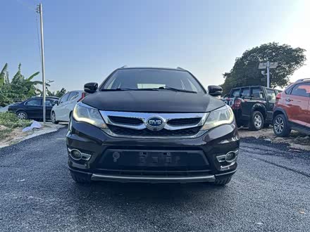 比亚迪S7 2015款 2.0T 升级版 自动旗舰型