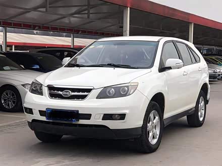 比亚迪S6 2014款 2.0L 手动豪华型 5座