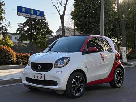 smart fortwo 2015款 1.0L 52千瓦硬顶灵动版