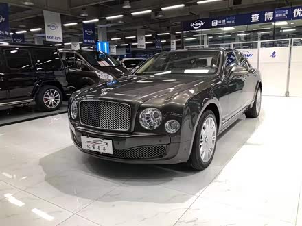 慕尚 2011款 6.8T 豪华版