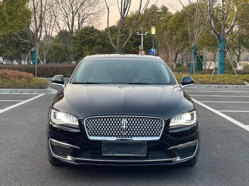 LINCOLN  MKZ