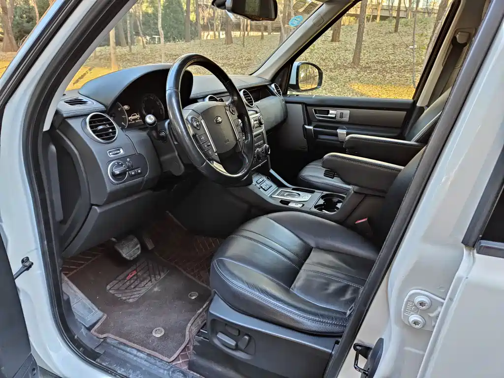 Land Rover Discovery 2016 3.0 SC SE