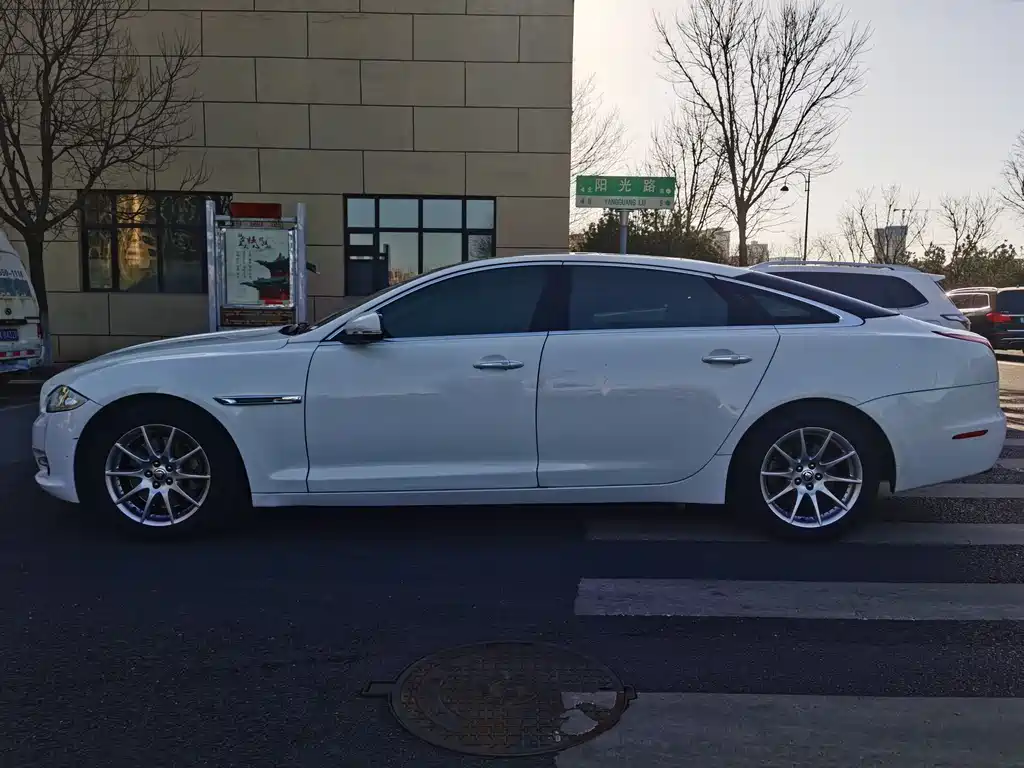 Jaguar XJ 2011 XJL 3.0