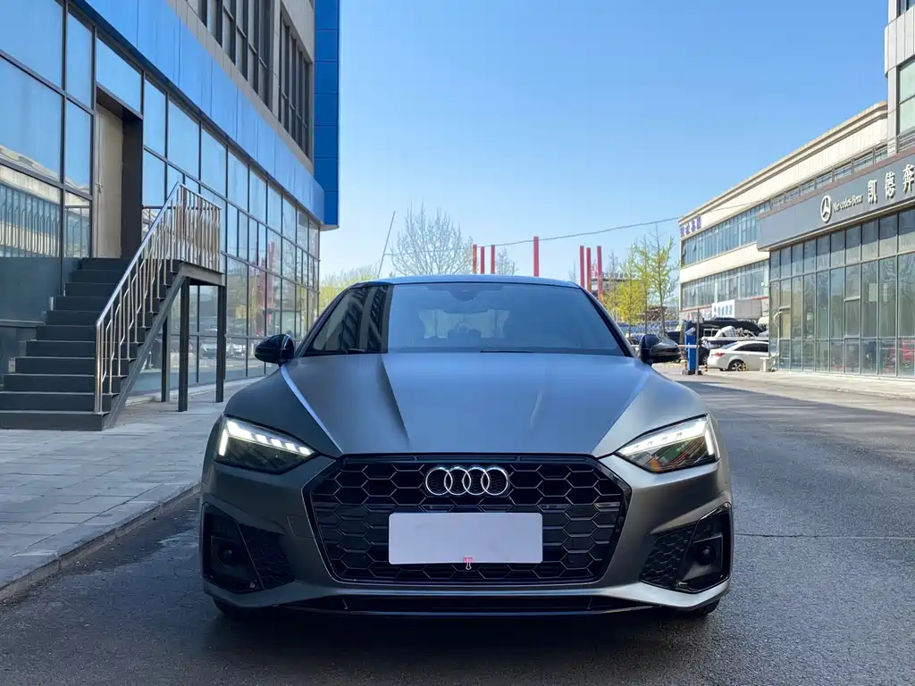 Ауди A5 импорт 2021 года Sportback 40 TFSI модификация Dynamic Style 40000 km 2021