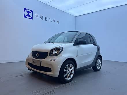 smart fortwo 2017款 1.0L 52千瓦灰引力特别版 国V