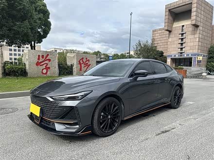 长安UNI-V 2022款 1.5T 运动版