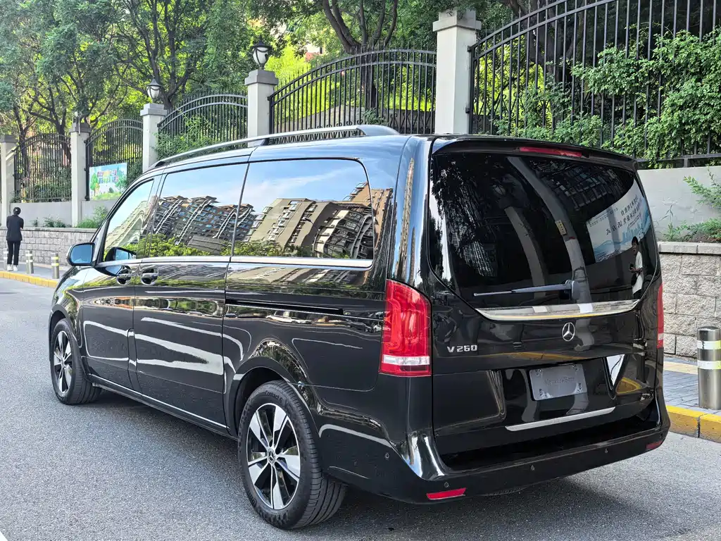 MERCEDES-BENZ V CLASS