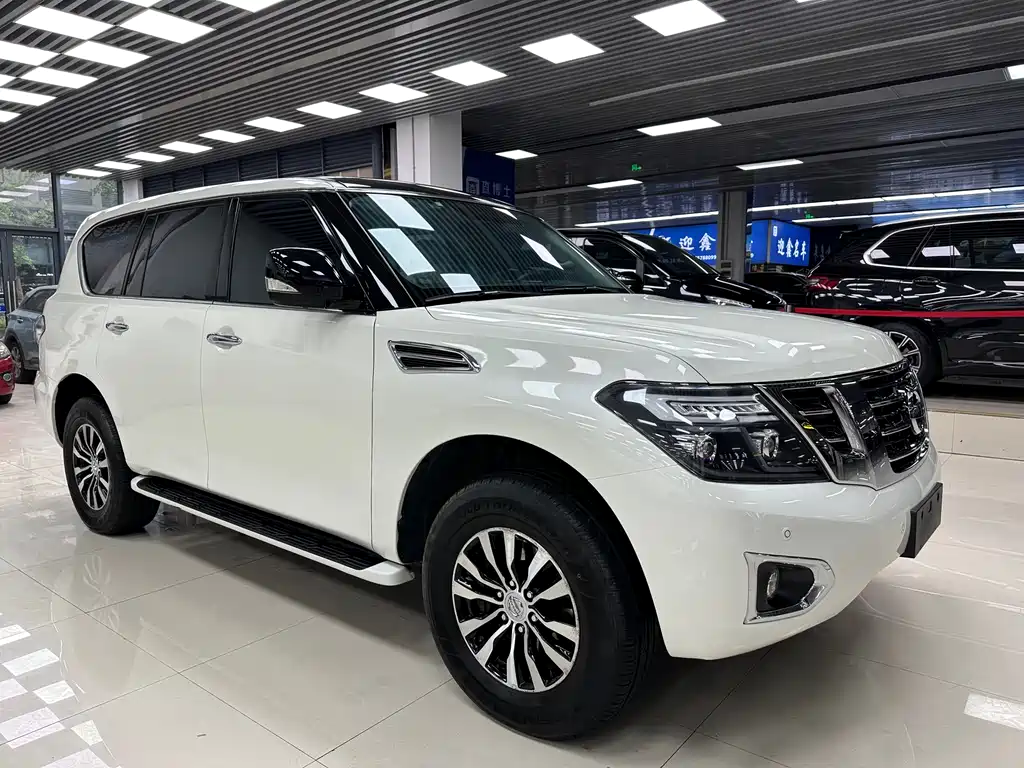 NISSAN TOURE
