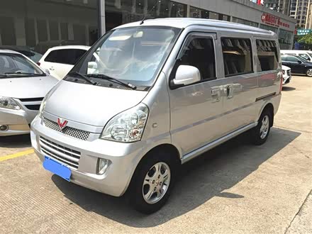五菱荣光 2011款 1.2L标准型