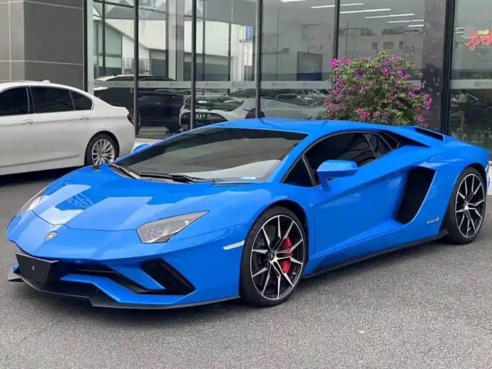 Lamborghini Aventador 2019