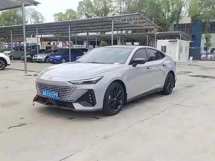 长安UNI-V 2022款 1.5T 尊贵型