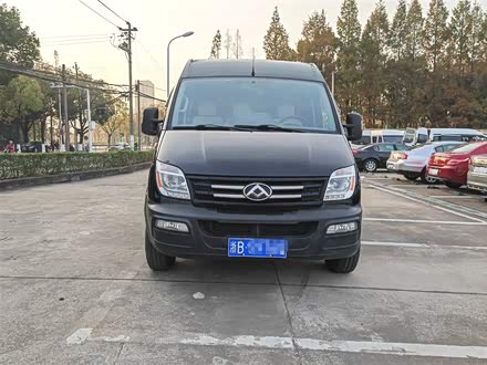 新途V80 2017款 2.5T 5挡手动傲运通国V长轴高顶6-10座