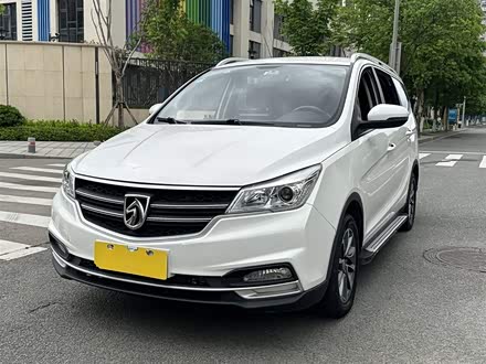 宝骏730 2019款 1.5L 手动超值型 7座 国VI