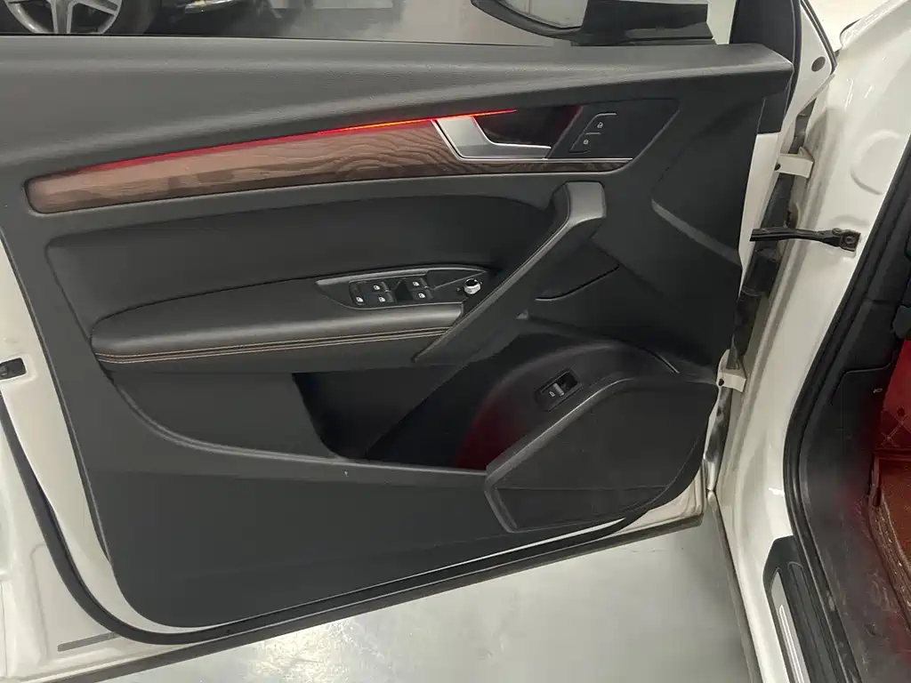 Audi Q5L 2018 40 TFSI Fashion VI