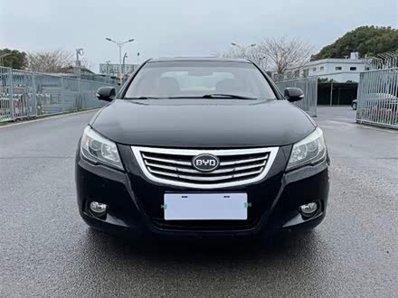 比亚迪G6 2013款 2.0L 手动尊贵型