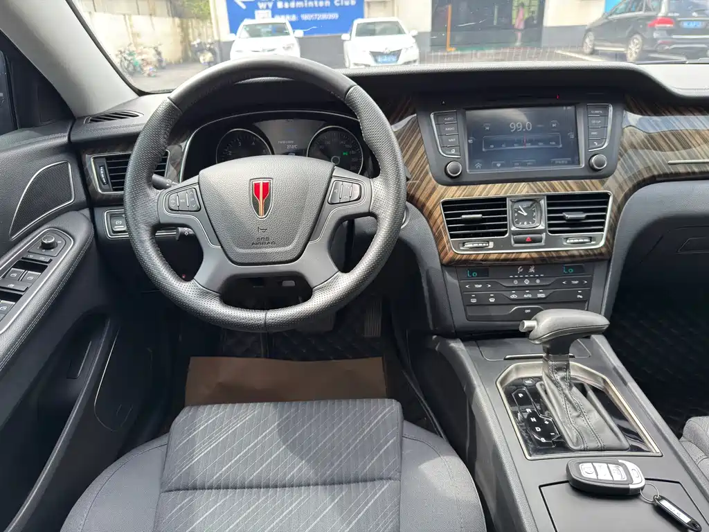 RED FLAG HONGQI H7