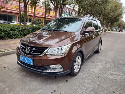 宝骏730 2016款 1.5L 手动舒适型 7座 国V