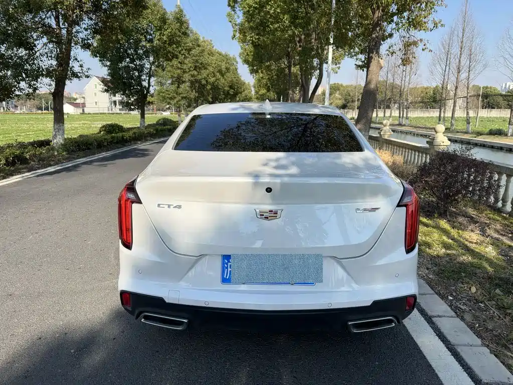 CADILLAC CT4