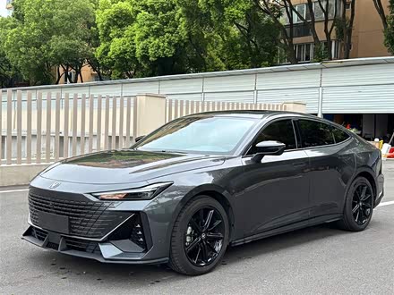 长安UNI-V 2022款 1.5T 卓越型
