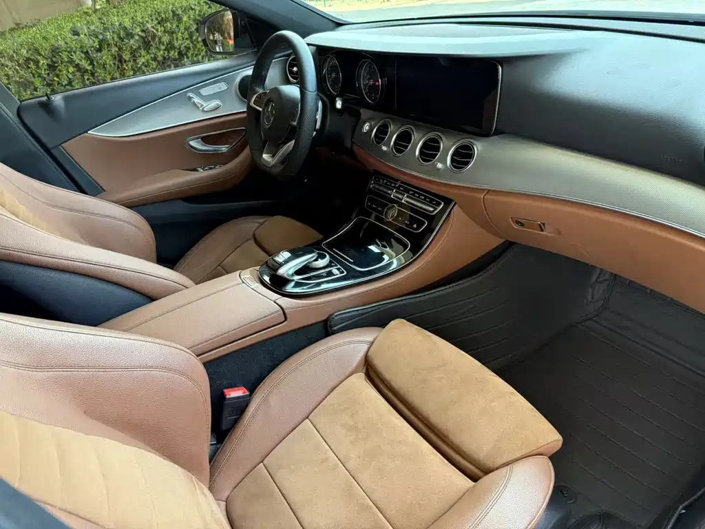 MERCEDES-BENZ E CLASS