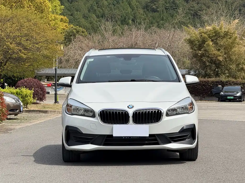 BMW 2 SERIES MULTIFUNCTIONAL STATION WAGON
