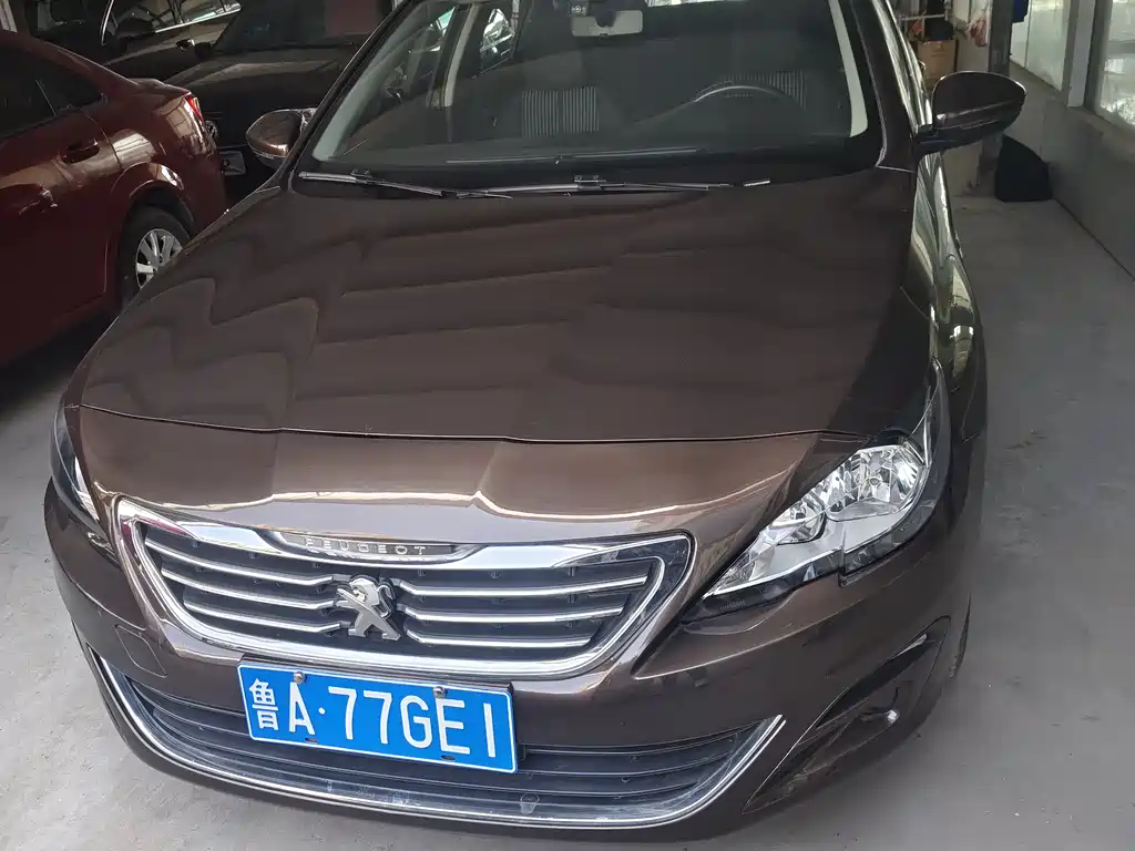 PEUGEOT 408