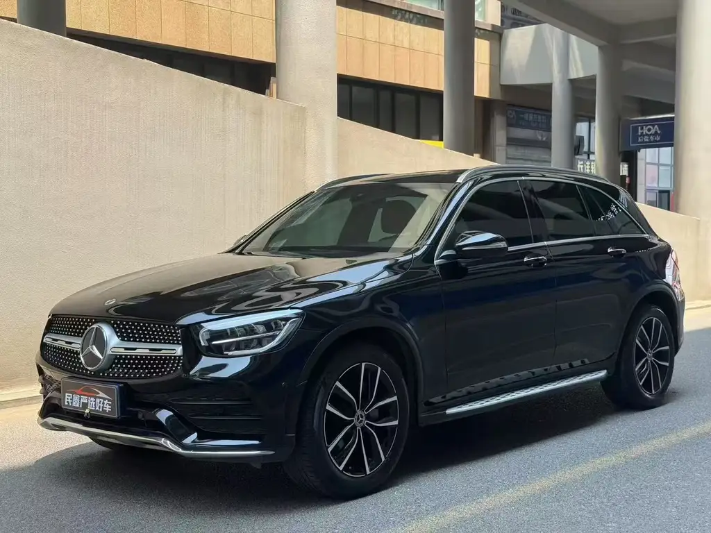 MERCEDES-BENZ GLC