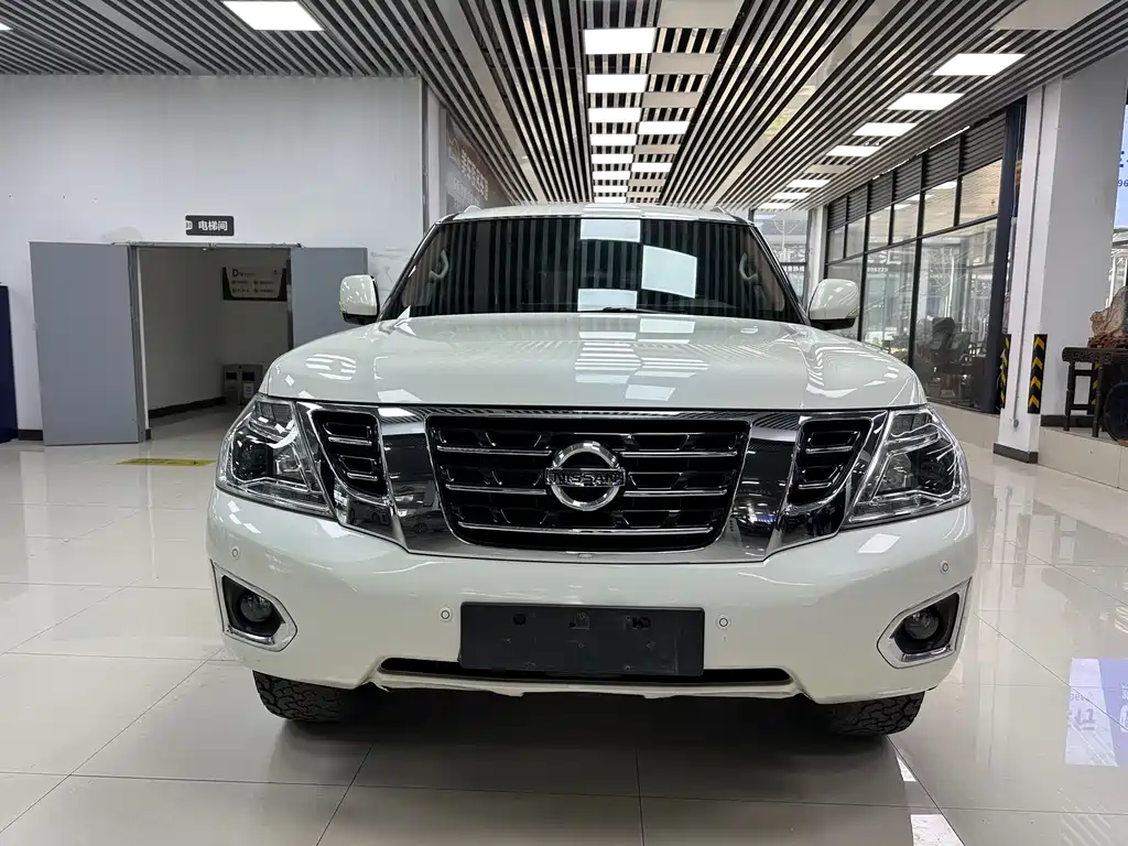 NISSAN TOURE