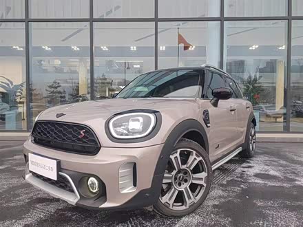 MINI COUNTRYMAN 2023款 2.0T COOPER S 鉴赏家